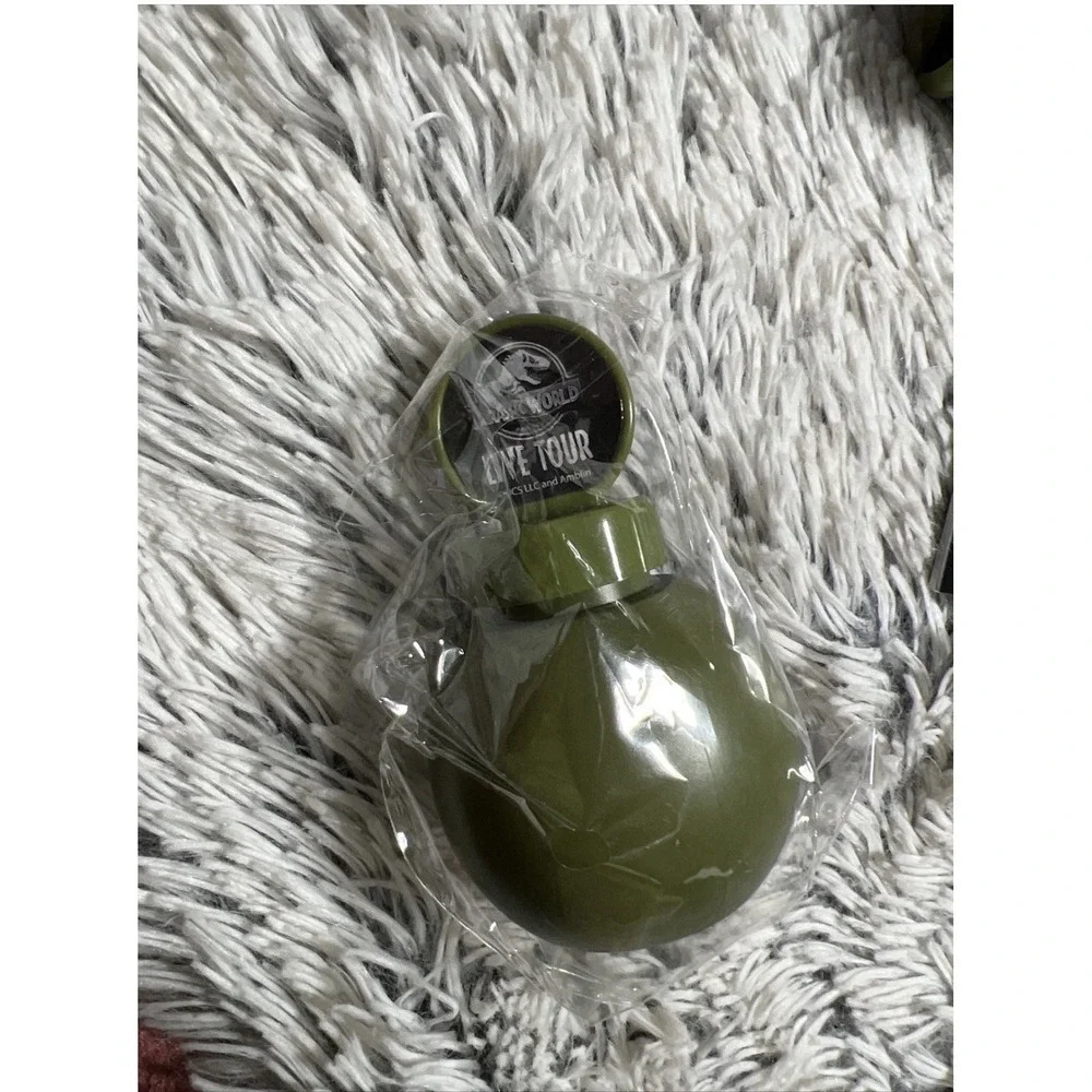 Jurassic World Live Tour Tyrannosaurus Rex Light‎ Up Auto Bubble Blower NEW